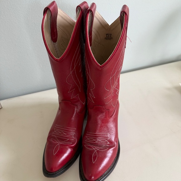 Old West Cowgirl Boots - Picture 1 of 3